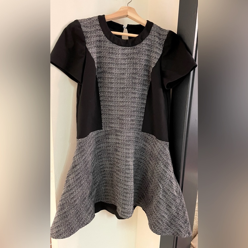 Short sleeve partial woven Madewell dress. Perfect for fall!